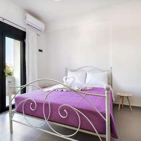 Apartment Fotini 's Near The Center. Chania (Crete)