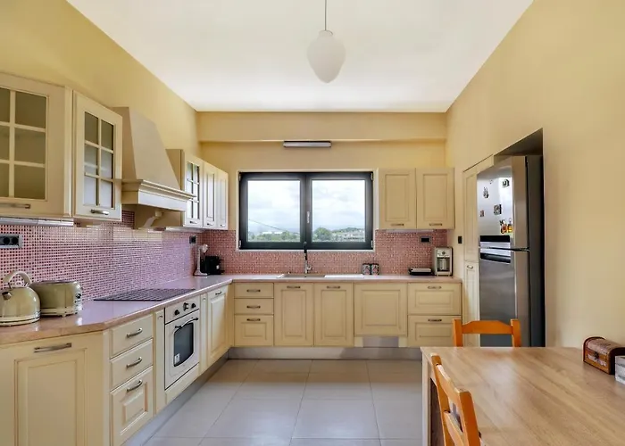 Fotini 's Near The Center. * Chania (Crete)