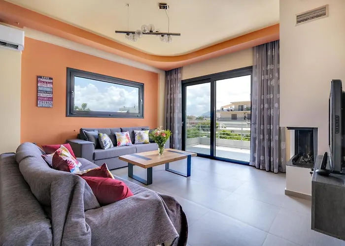 Fotini 's Near The Center.